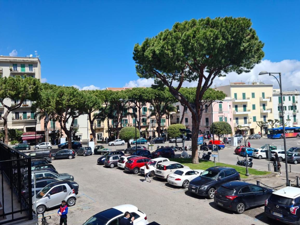 Appartamento Deluxe Centrale, Gaeta Bagian luar foto