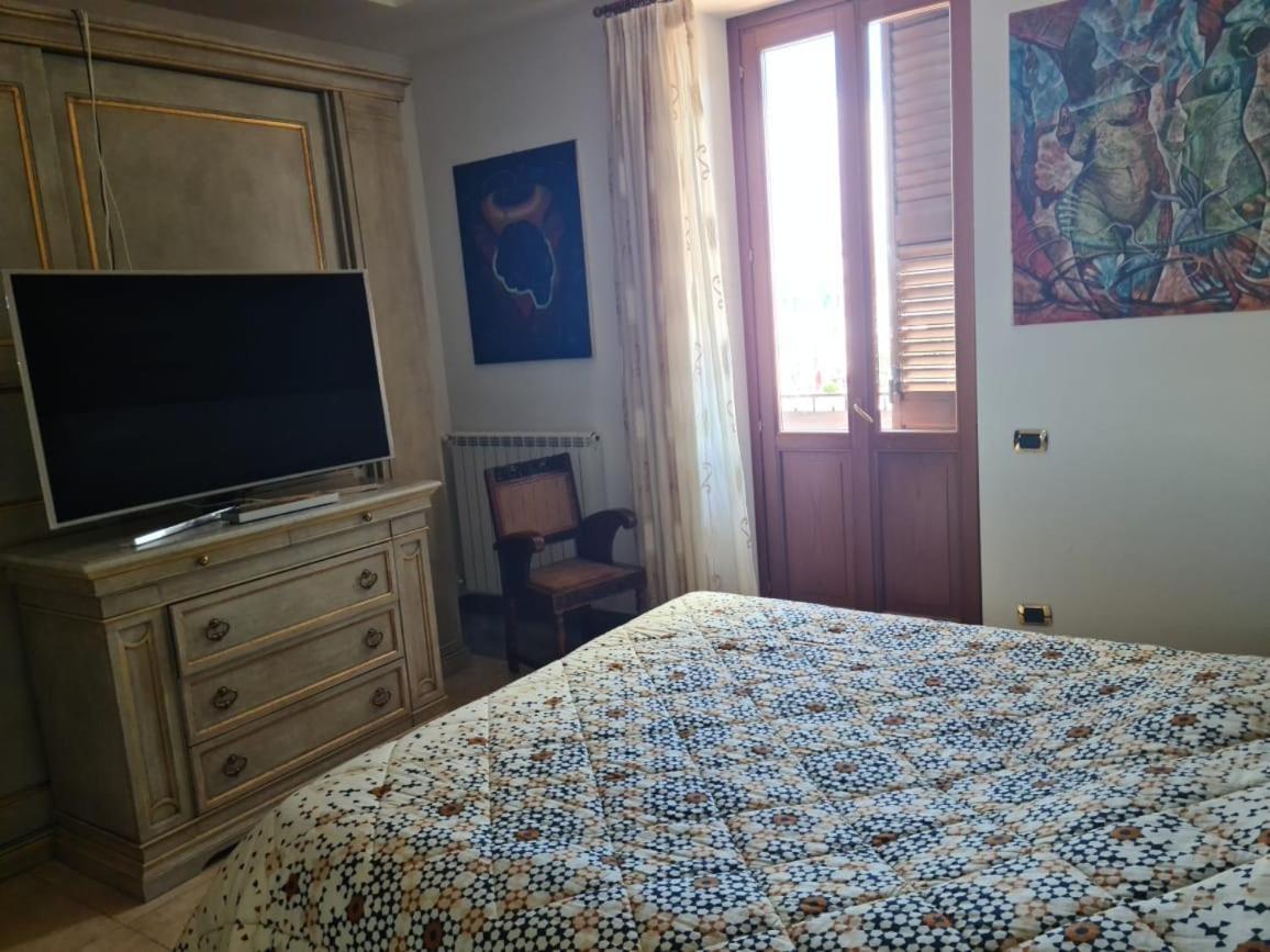 Appartamento Deluxe Centrale, Gaeta Bagian luar foto