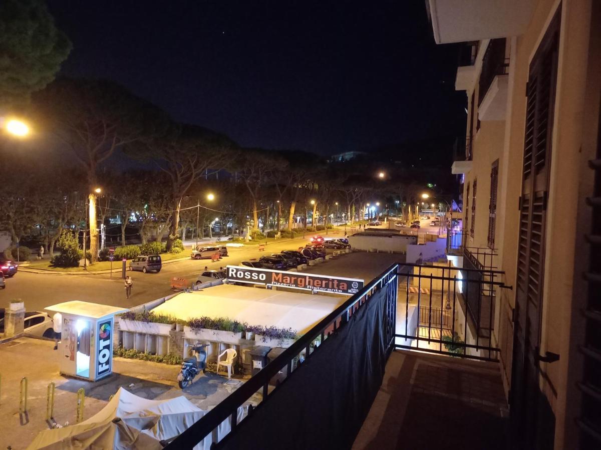 Appartamento Deluxe Centrale, Gaeta Bagian luar foto