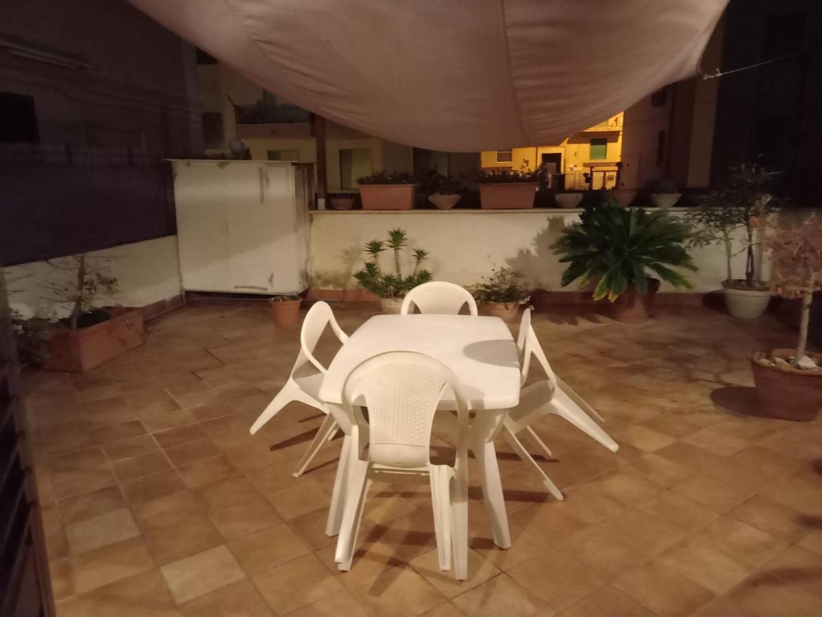 Appartamento Deluxe Centrale, Gaeta Bagian luar foto