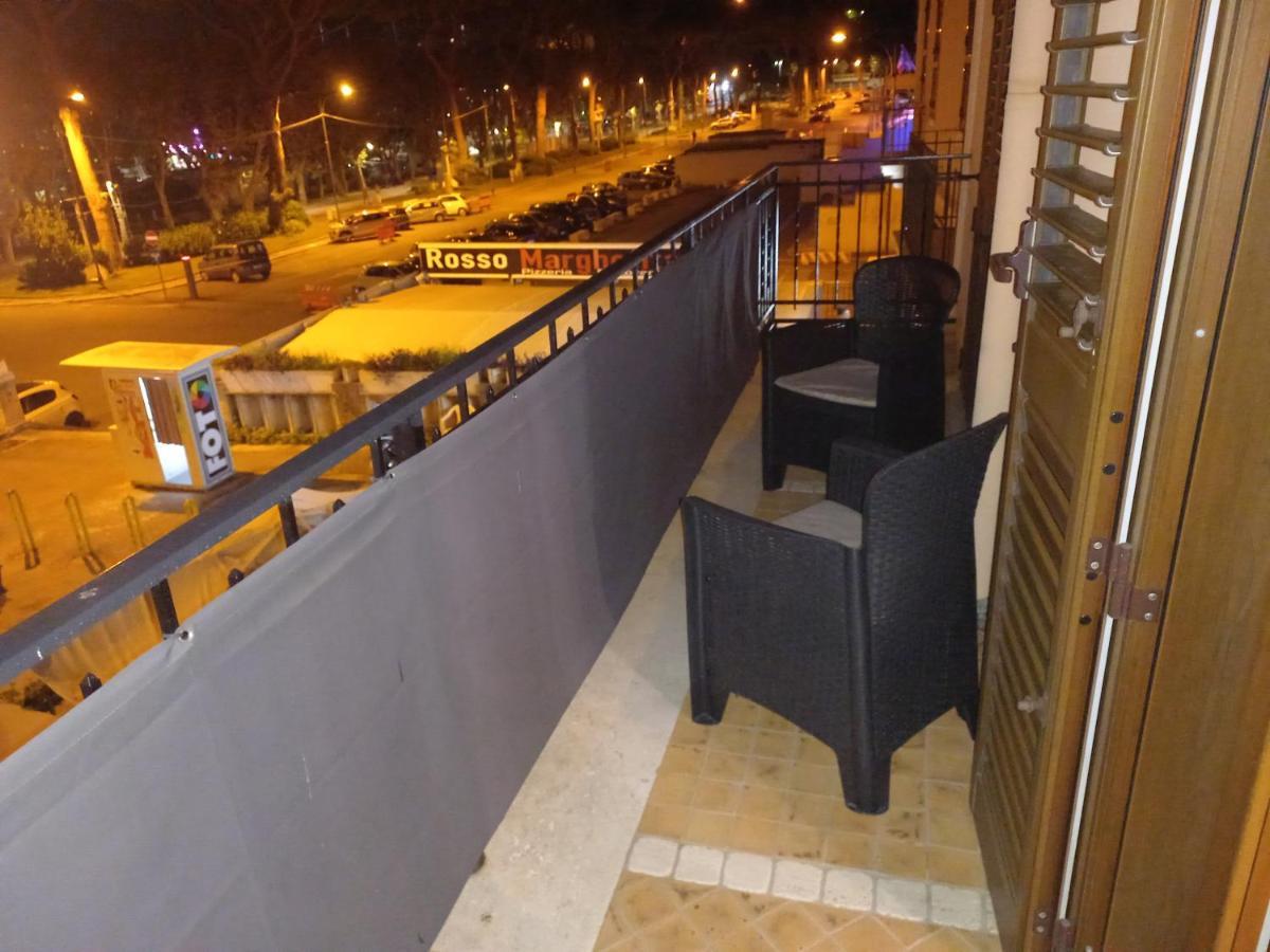 Appartamento Deluxe Centrale, Gaeta Bagian luar foto