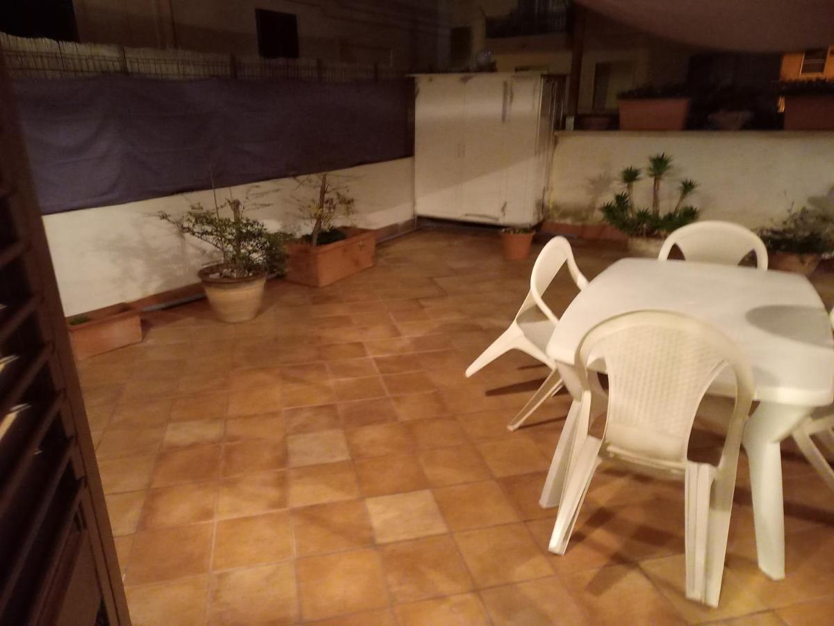 Appartamento Deluxe Centrale, Gaeta Bagian luar foto