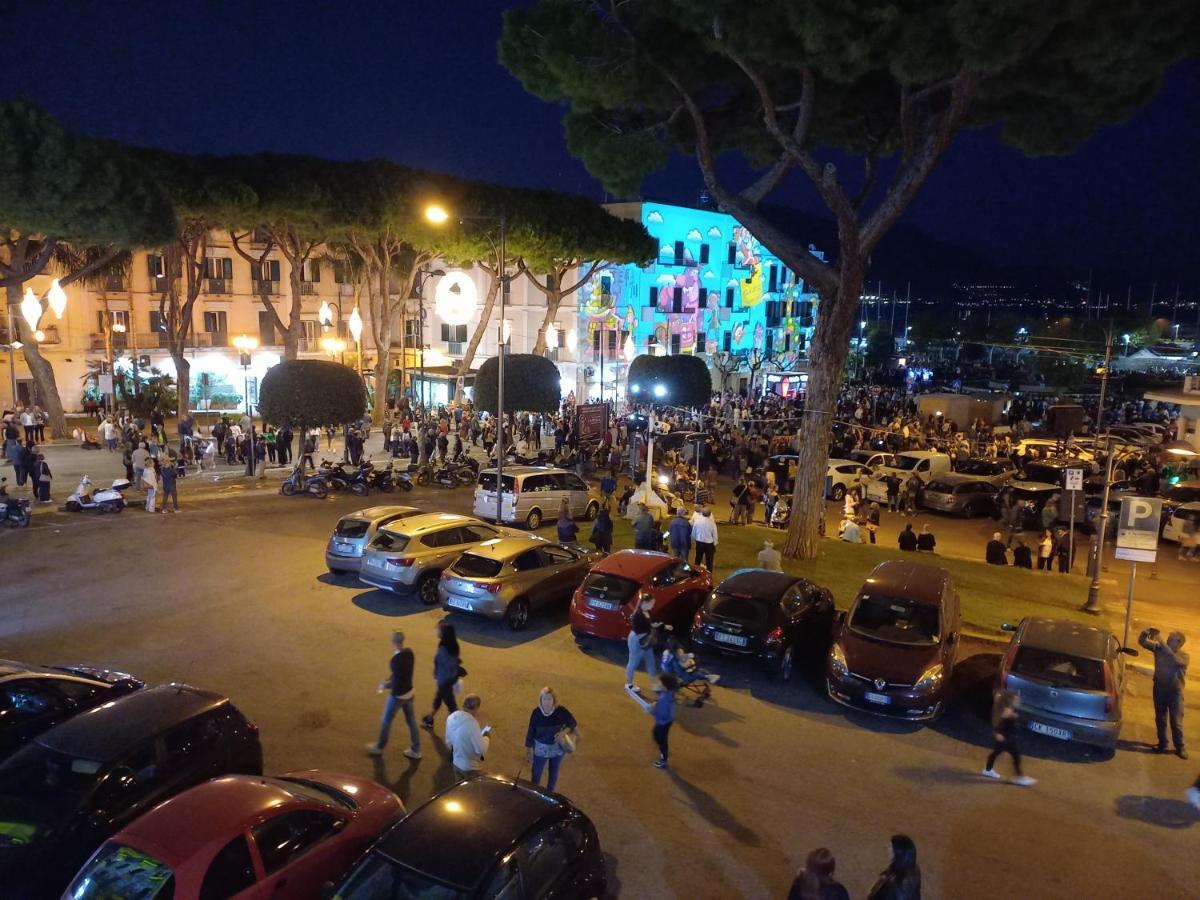Appartamento Deluxe Centrale, Gaeta Bagian luar foto